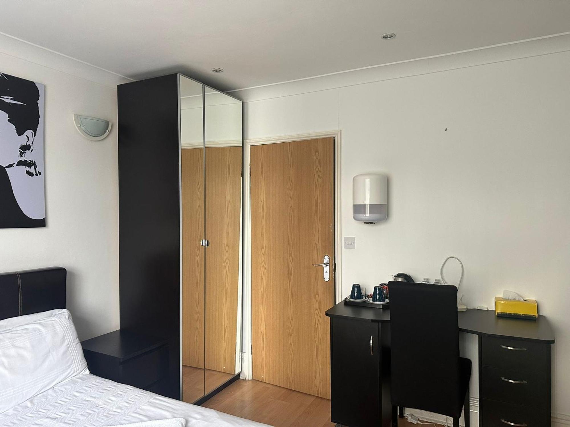 3 Luxury En-Suite Bedrooms Cardiff Exterior photo